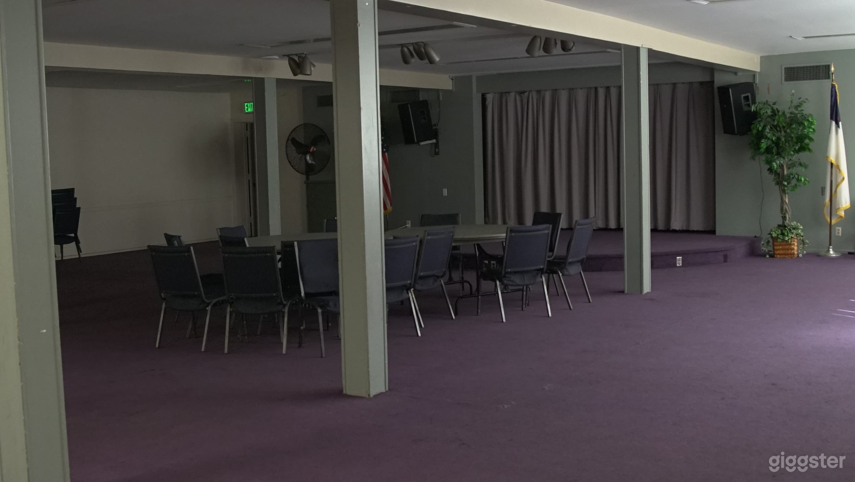 Hollywood Church "Cellar" - Event Hall Photo 3