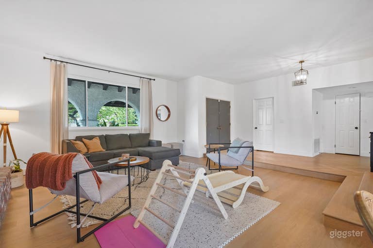  Modern Spanish on Double Cul de Sac in Chatsworth 