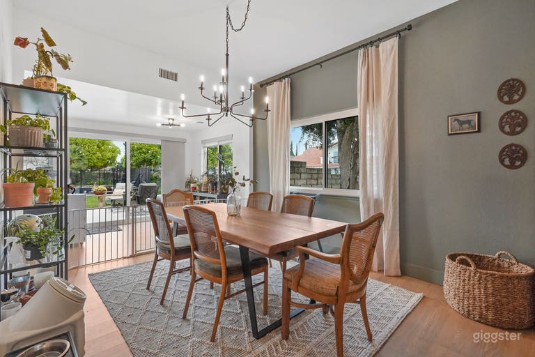  Modern Spanish on Double Cul de Sac in Chatsworth 