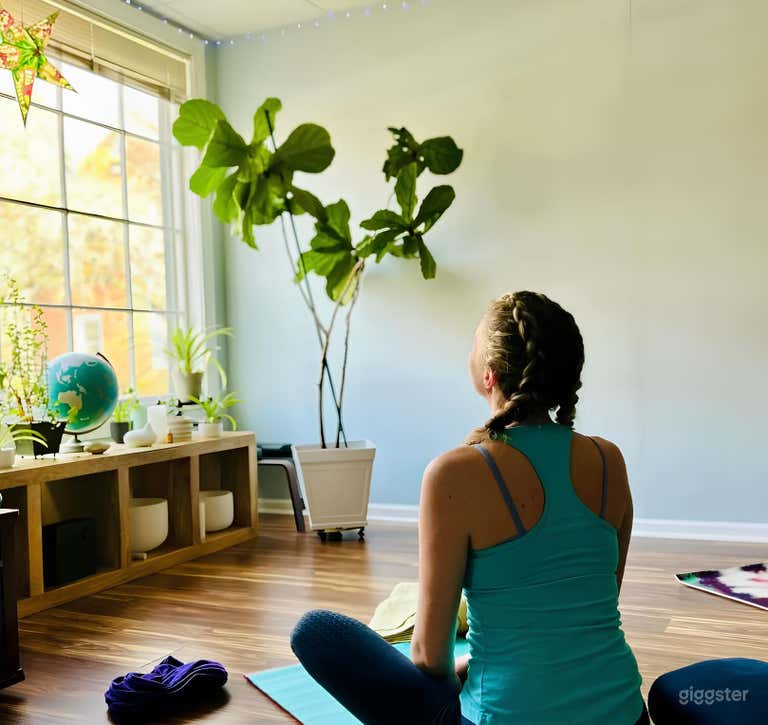  Bright and Airy Yoga Studio 