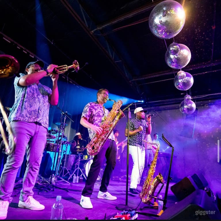  Indoor venue in downtown San Antonio 