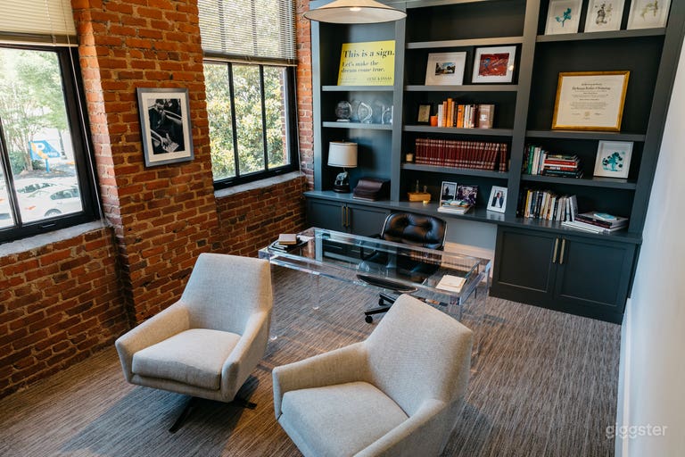  Stylish Exposed Brick Office 