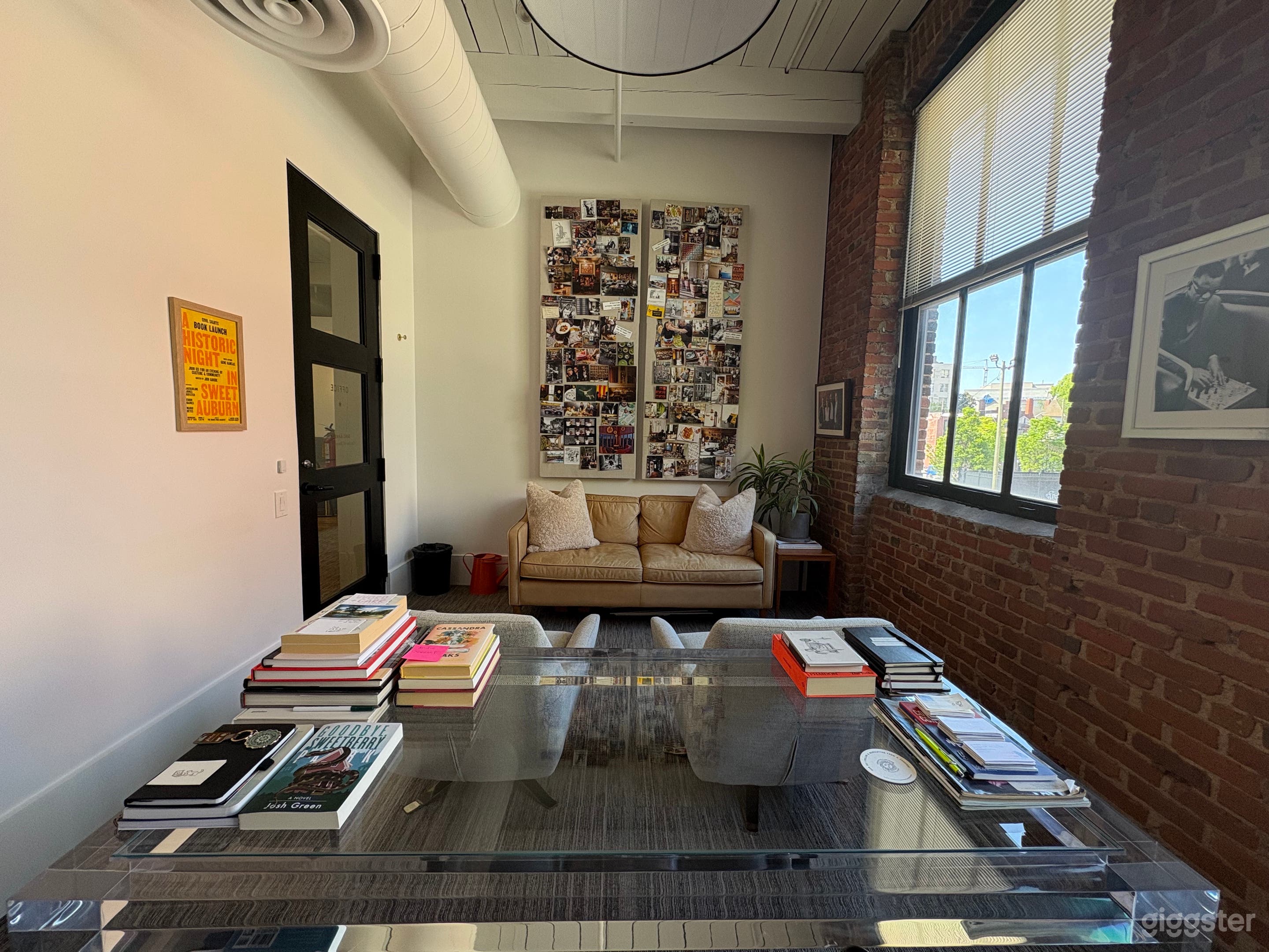 Stylish Exposed Brick Office Photo 4