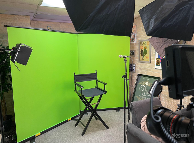 Legacy Studio Includes Lights, Green Screens, Mics, 2 Cameras and Operator 