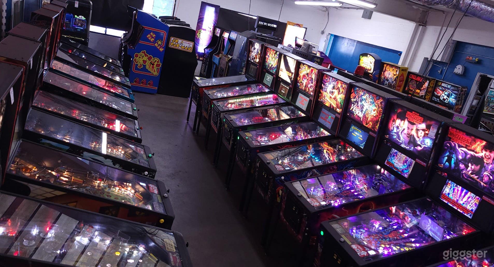 Ultimate Vintage Arcade Experience  Photo 3