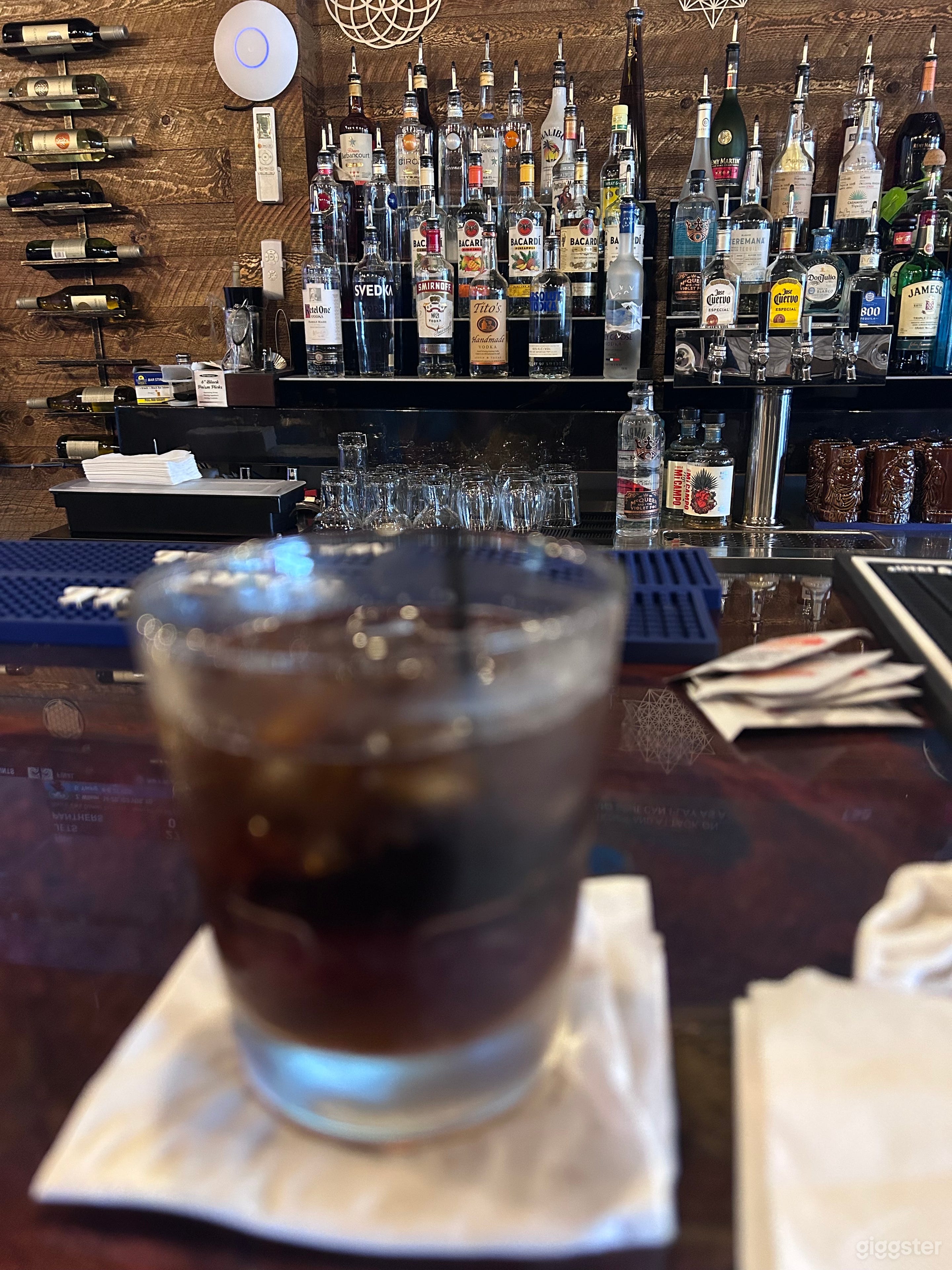 Chill lounge with full bar and great vibes. Photo 3