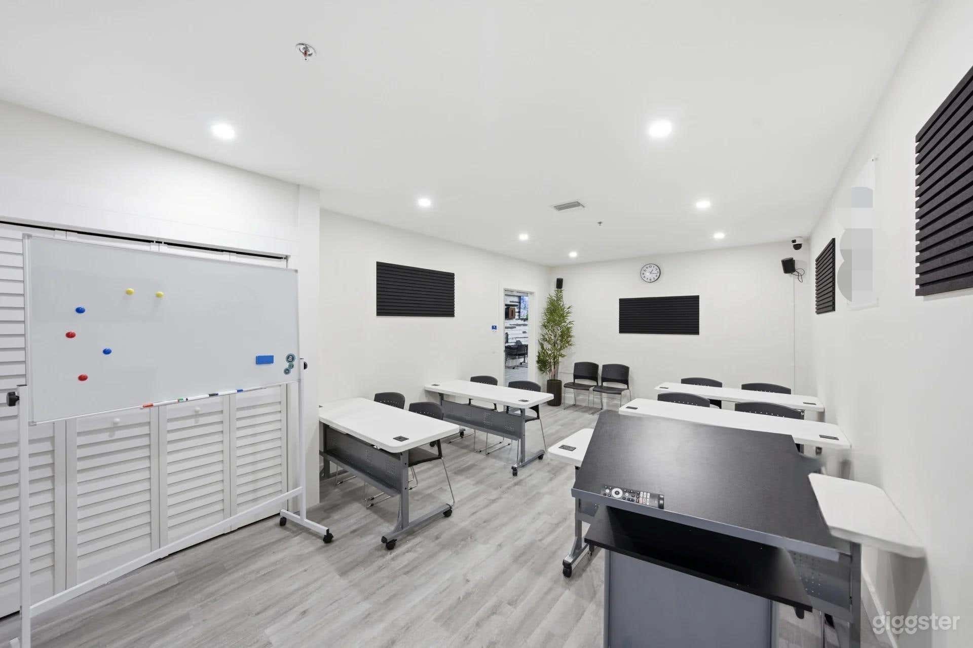 Private Breakout Room for Meetings, Workshops & Small Group Photo 4