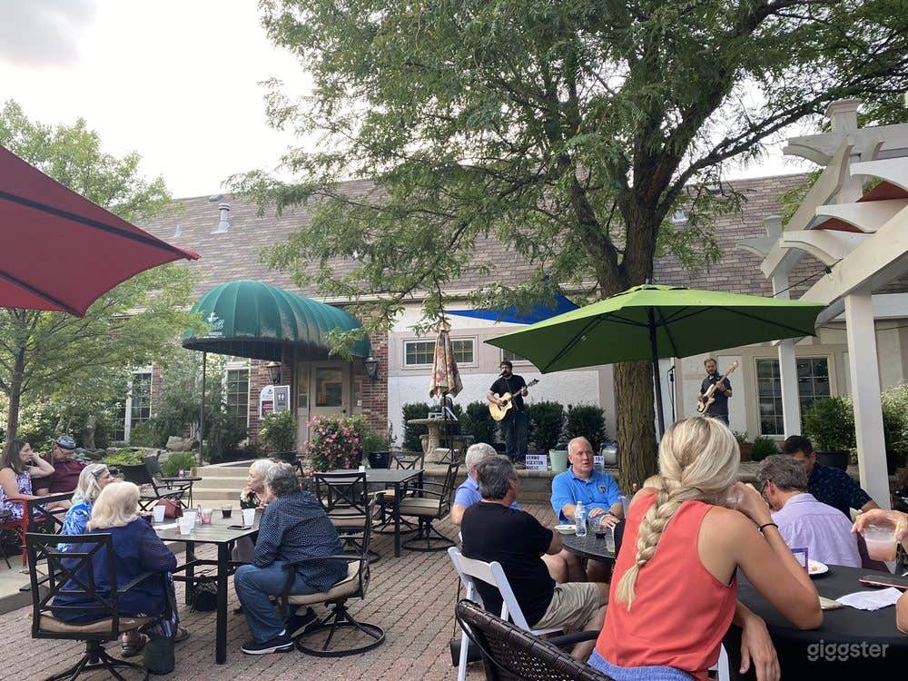 The Courtyard in Kansas City Photo 3