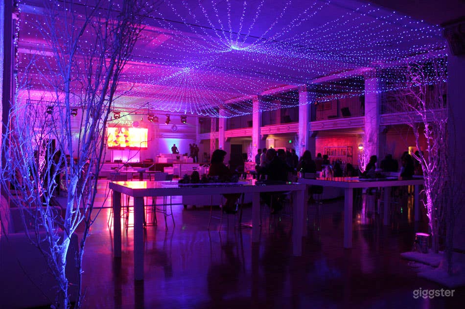 Large Ballroom in LA Photo 4