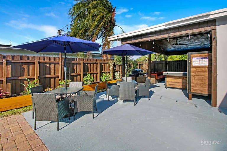  Oasis de jardin confortable avec piscine, lounge et bar extérieur 