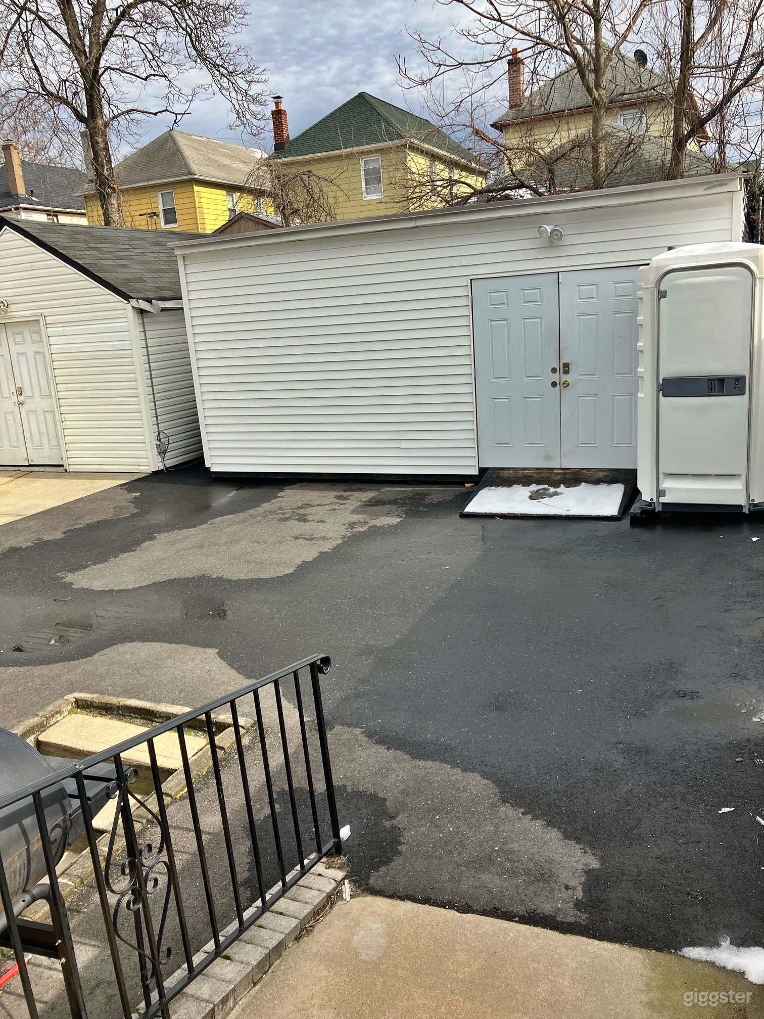 Stunning Backyard in New York Photo 3