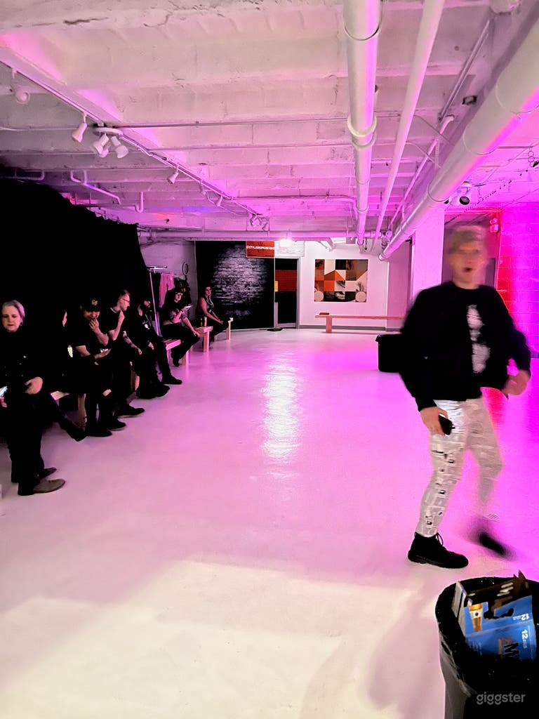  Hidden Basement Venue with Club Vibes 