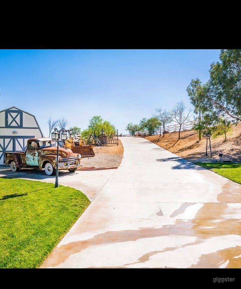  Large Ranch home with amazing views  