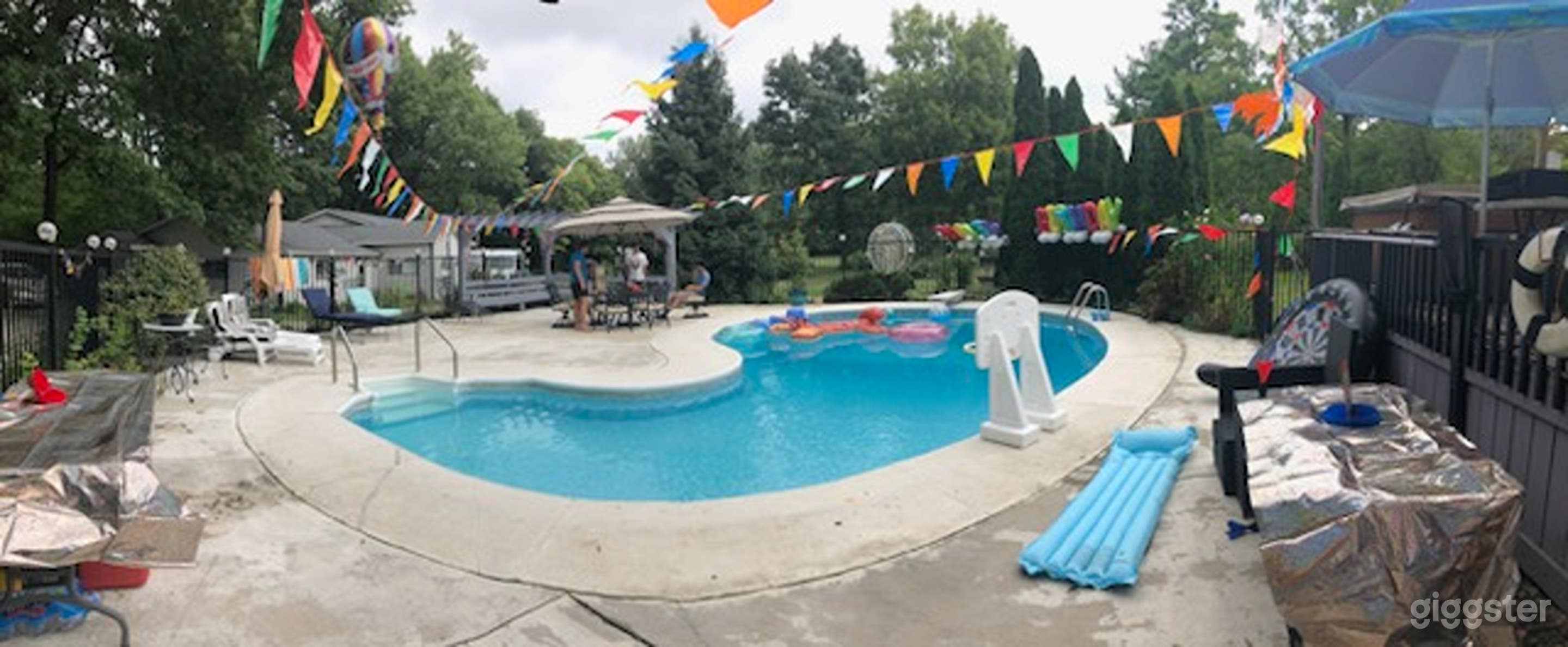 Kidney-Shaped Pool in a 10-Acre Estate Photo 3