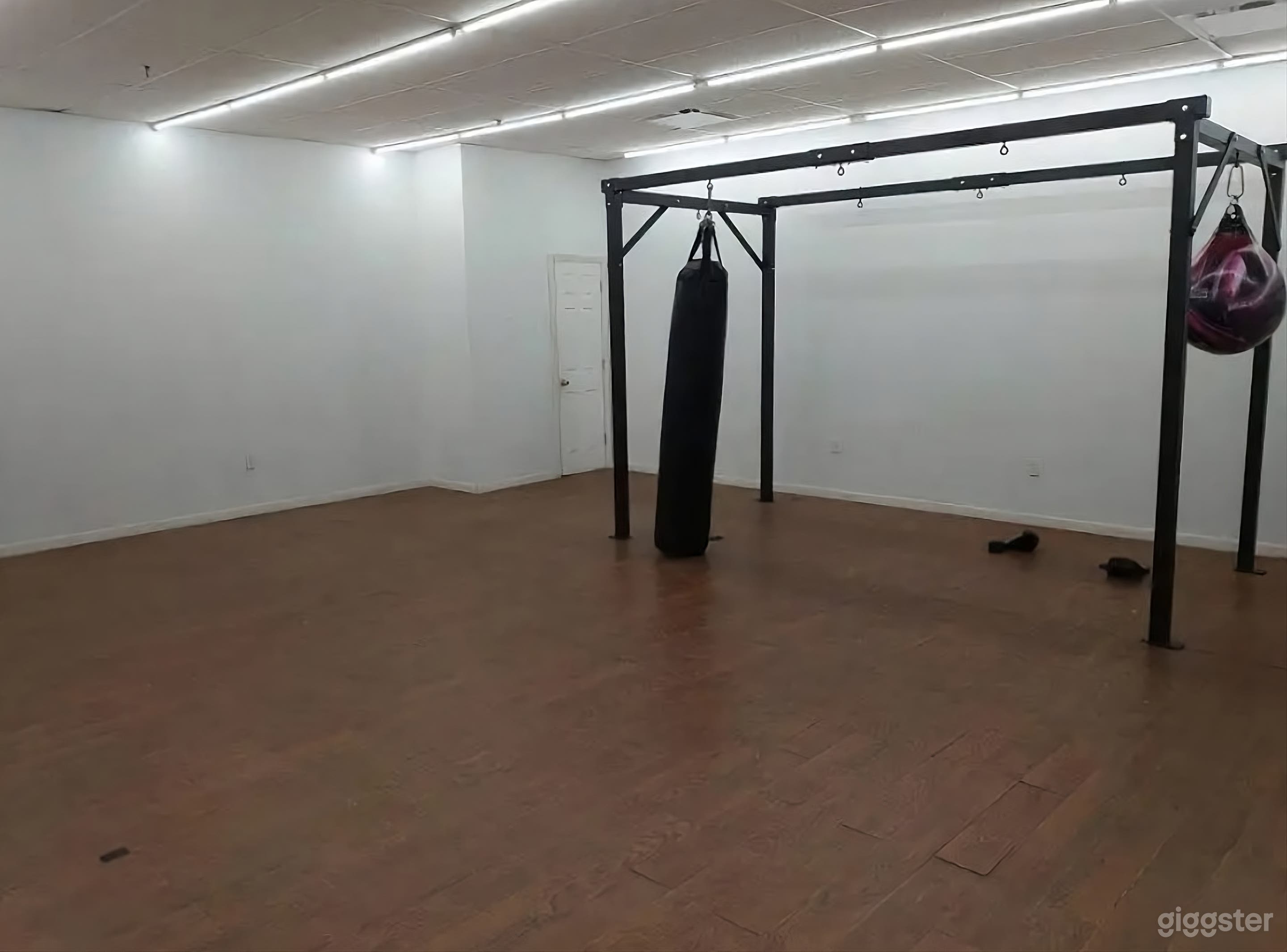 Personal Training Gym Fitness Center for Rent Photo 3