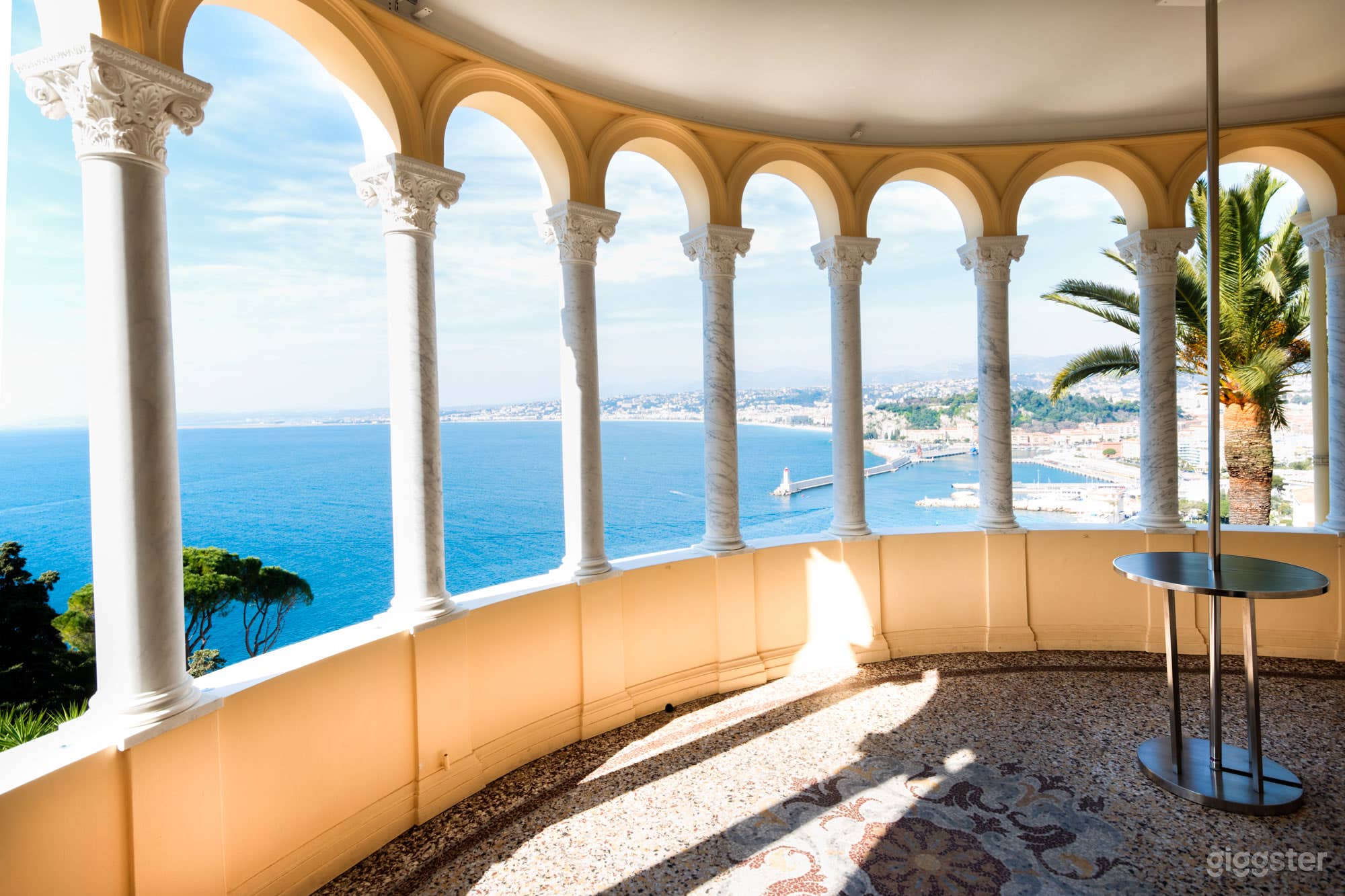 Palacial Rooftop Villa on French Riviera Photo 1