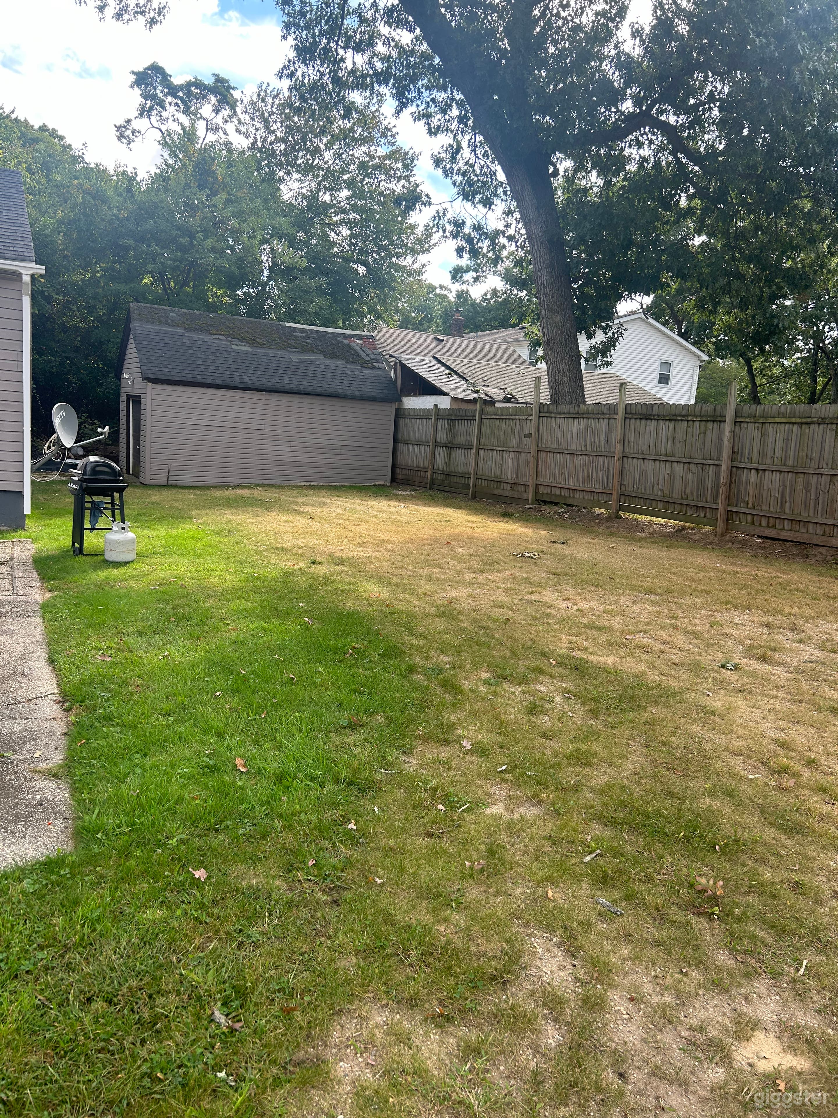 Spacious Outdoor Usage Photo 2