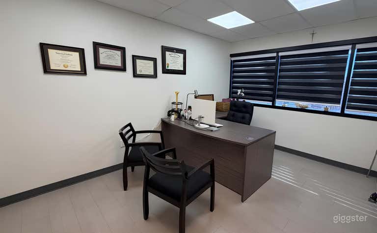  Classic Doctor's Office for 3 