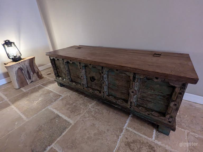  Intimate Rustic Retreat: Your Cozy Event Venue and Dance Studio 