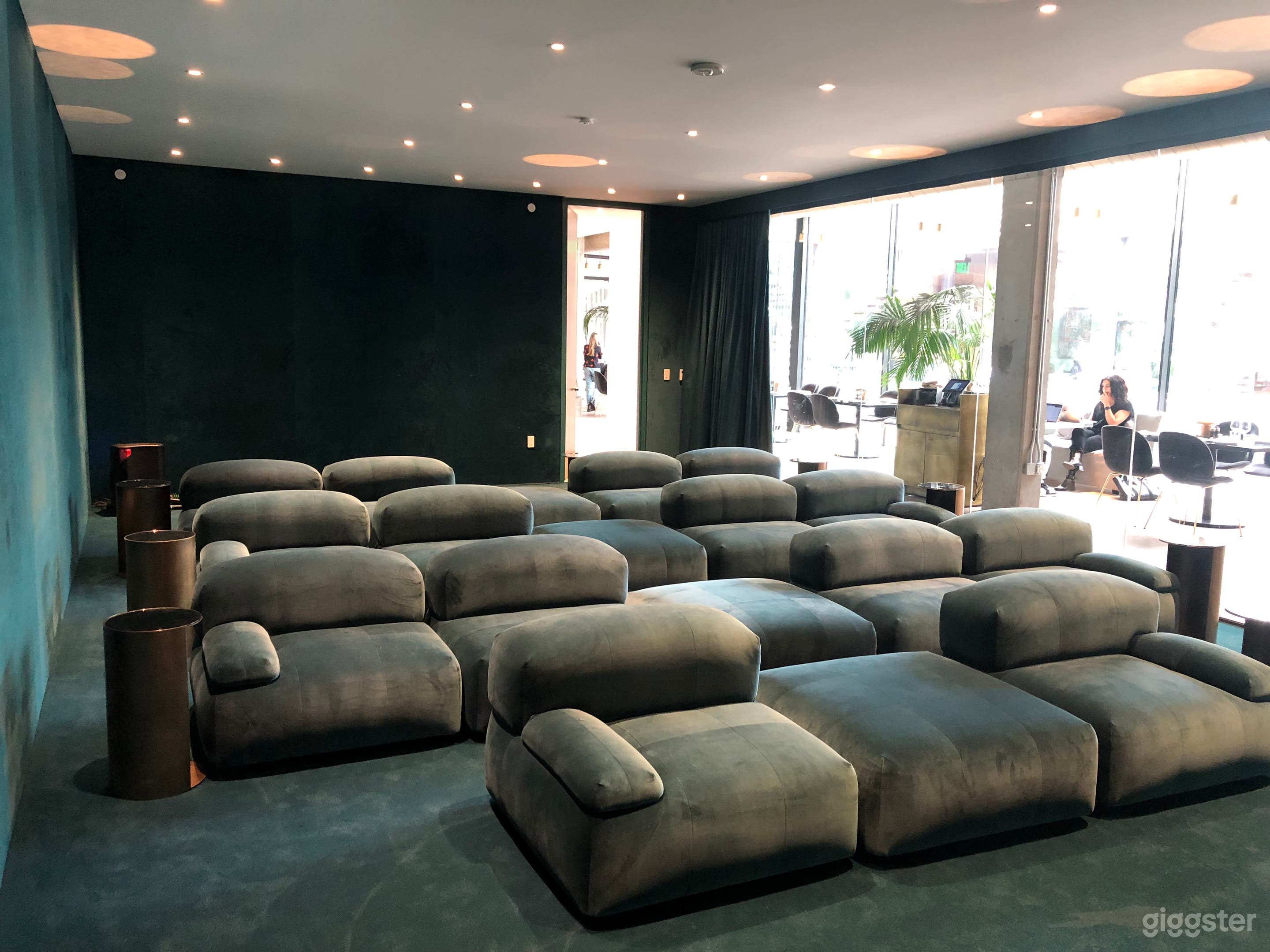 Modern Screening Room in Beverly Hills Photo 4