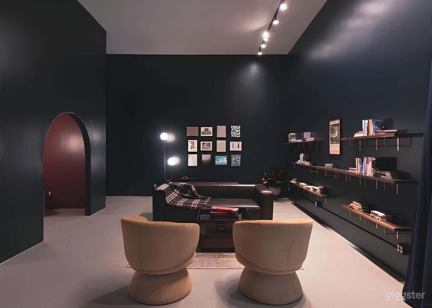 Cozy Library Retreat in San Francisco Photo 1