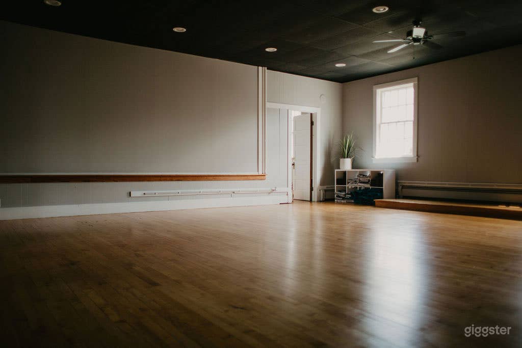 Bright and Unique Yoga Studio in Orchard Park Photo 1