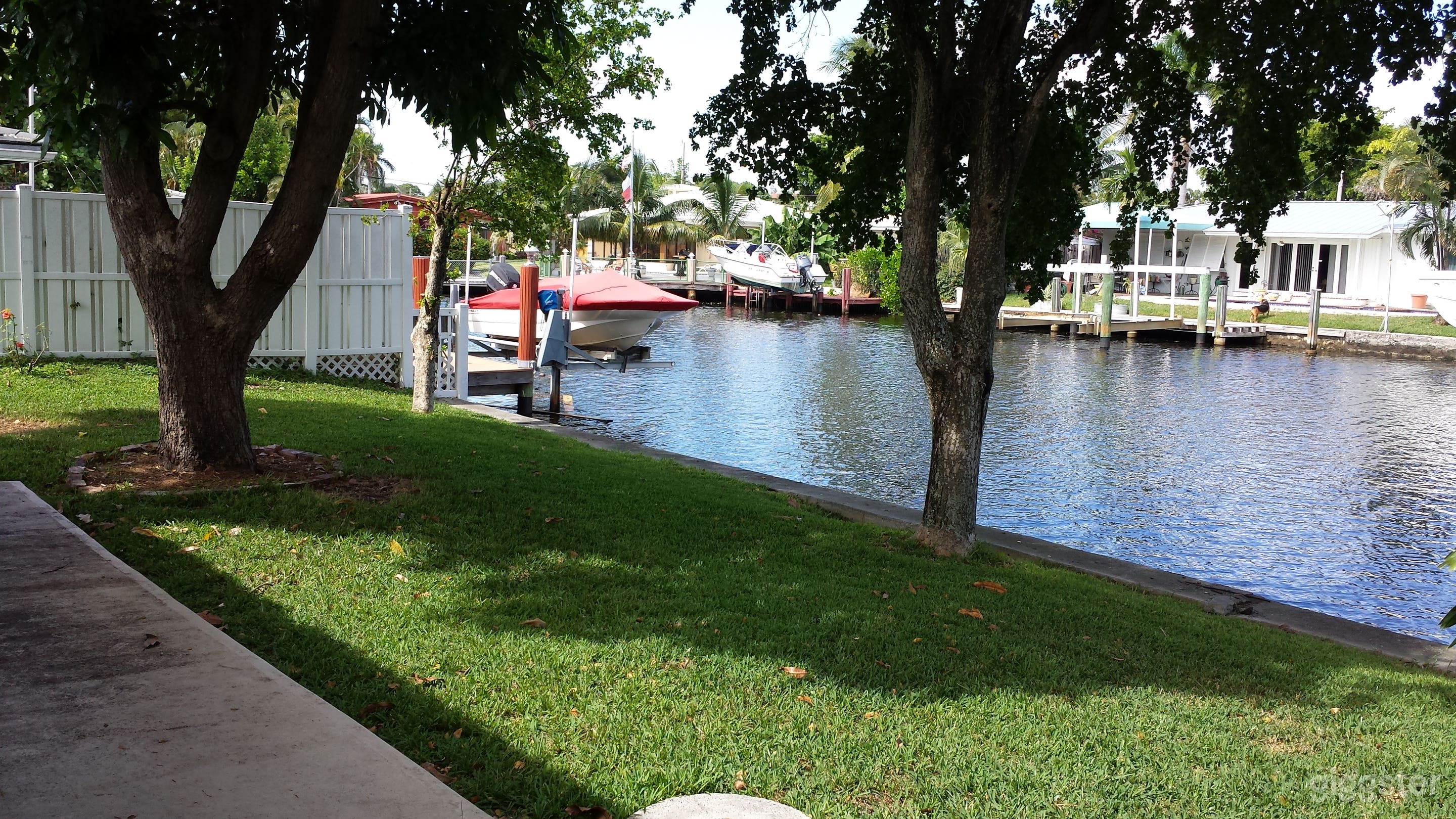  E. Ft laud/ Wilton Manors Waterfront Vacant Gem!  Photo 1
