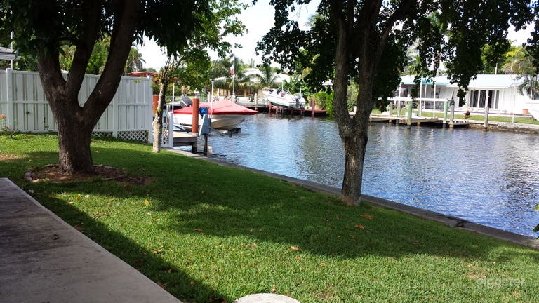  ¡Joya Vacante frente al agua en E. Ft laud/ Wilton Manors! 