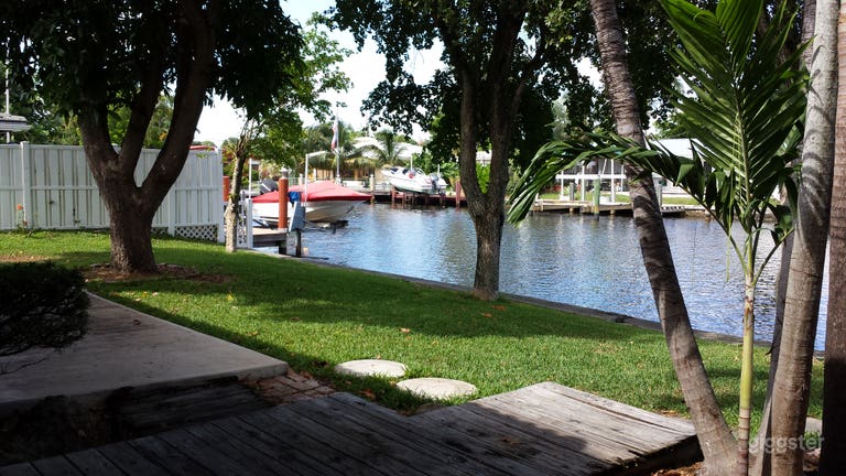  ¡Joya Vacante frente al agua en E. Ft laud/ Wilton Manors! 