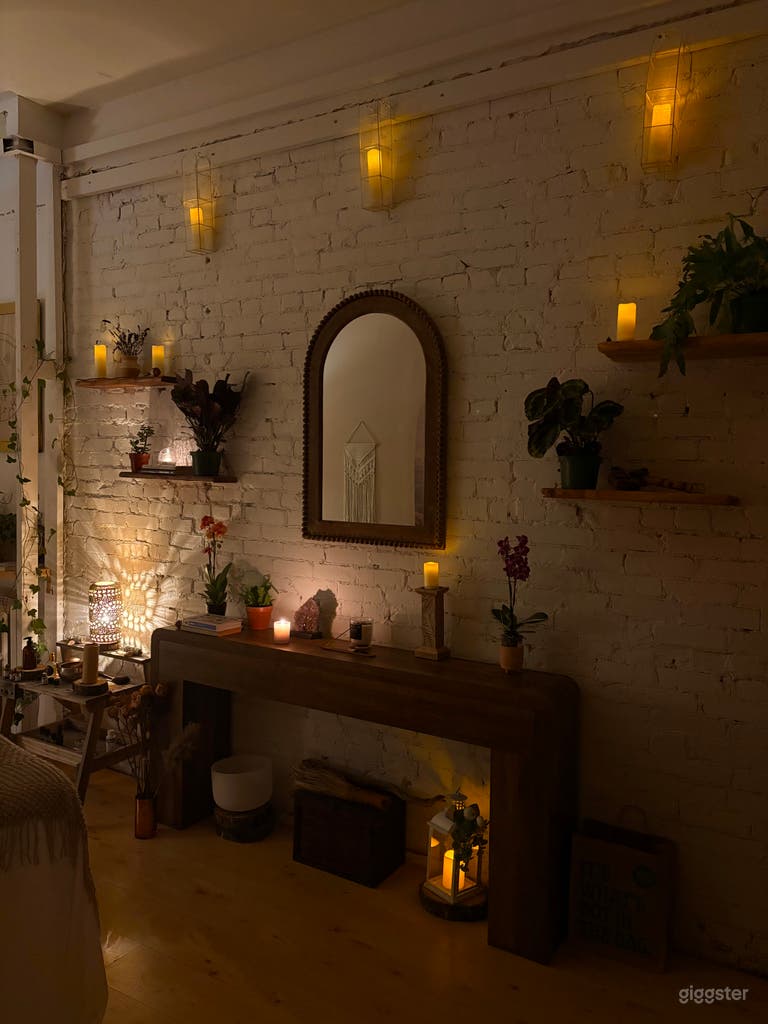  Boho-Earthy Wellness Studio for Massage, Sound & Photogr 