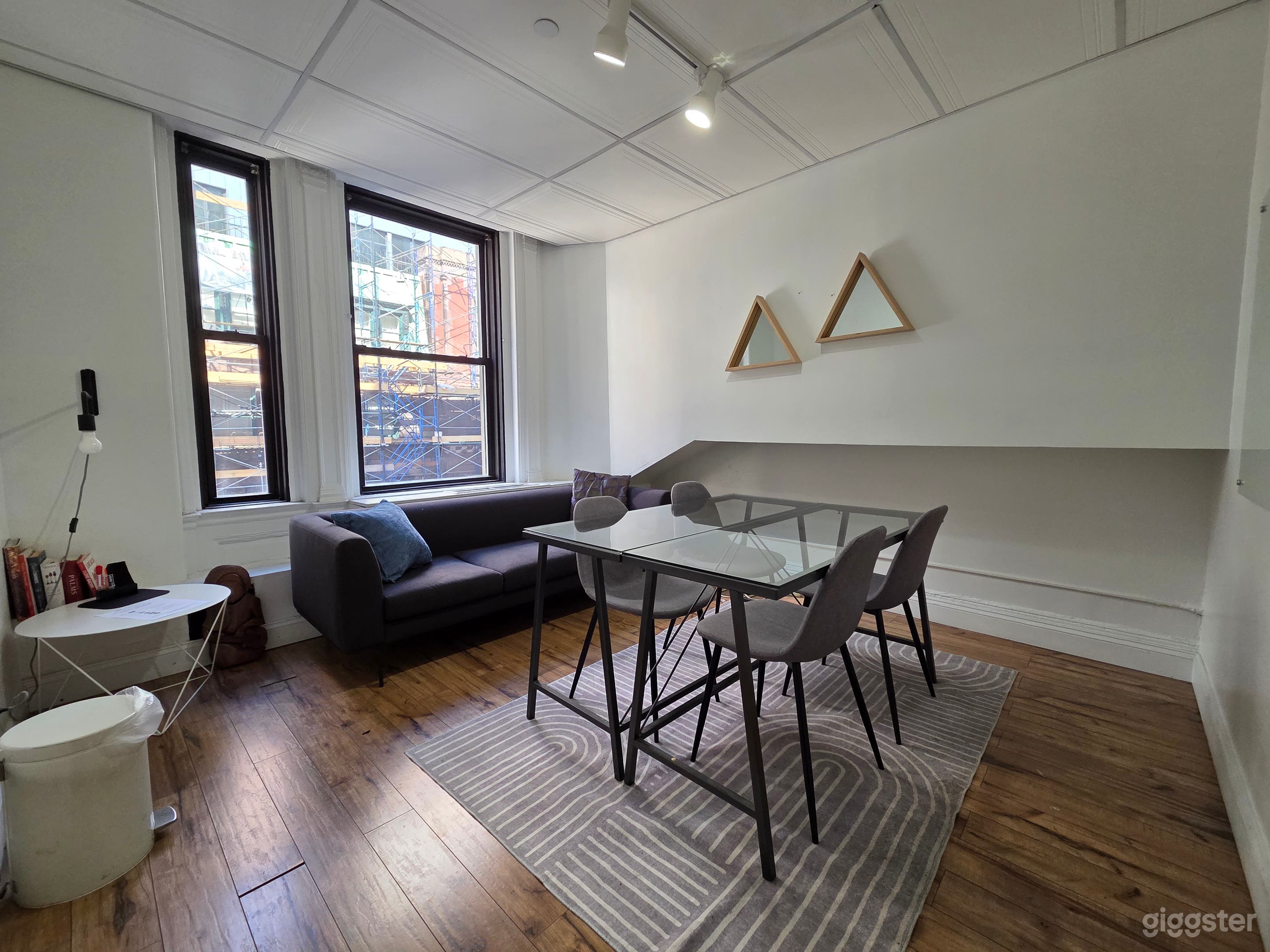 704-H: 4-Person Meeting Room in Midtown Manhattan Photo 1