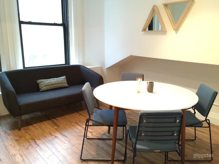 704-H: 4-Person Meeting Room in Midtown Manhattan 