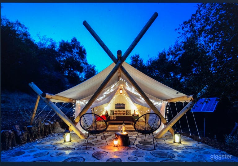  Glamping tent 