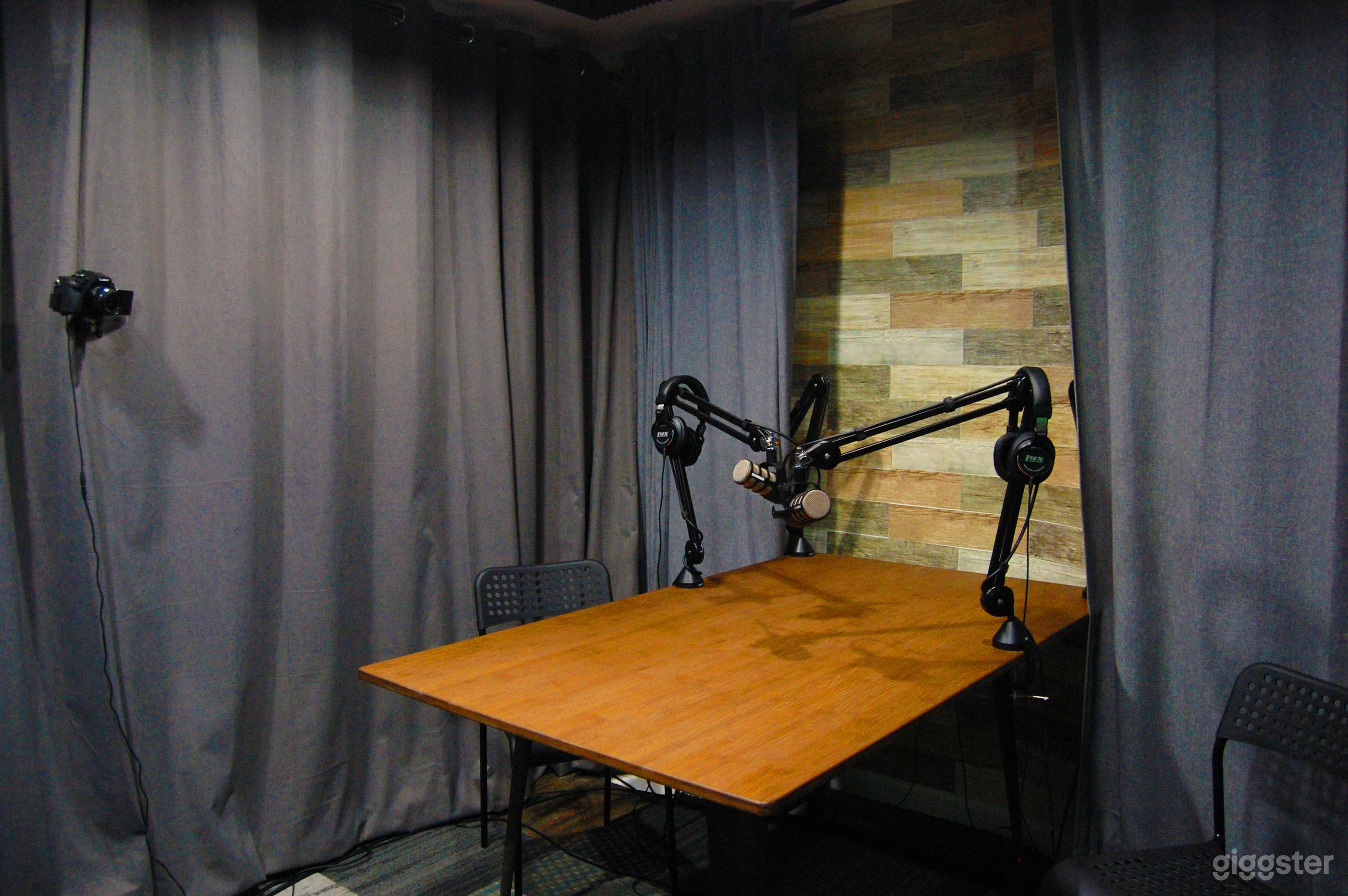 Professional Podcast Studio Photo 2