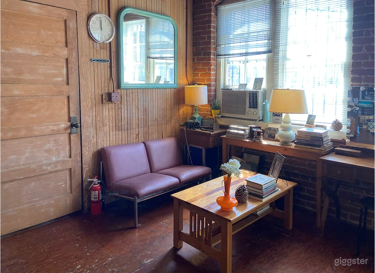 Historical Photo Studio Photo 4