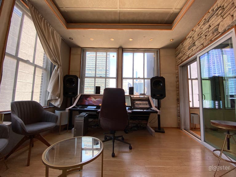  Manhattan Recording Studio with a Skyline View 