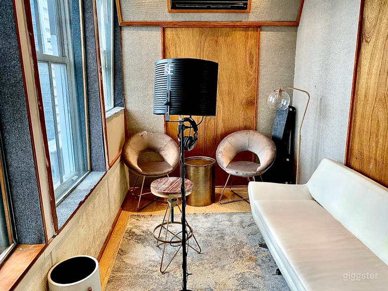  Manhattan Recording Studio with a Skyline View 