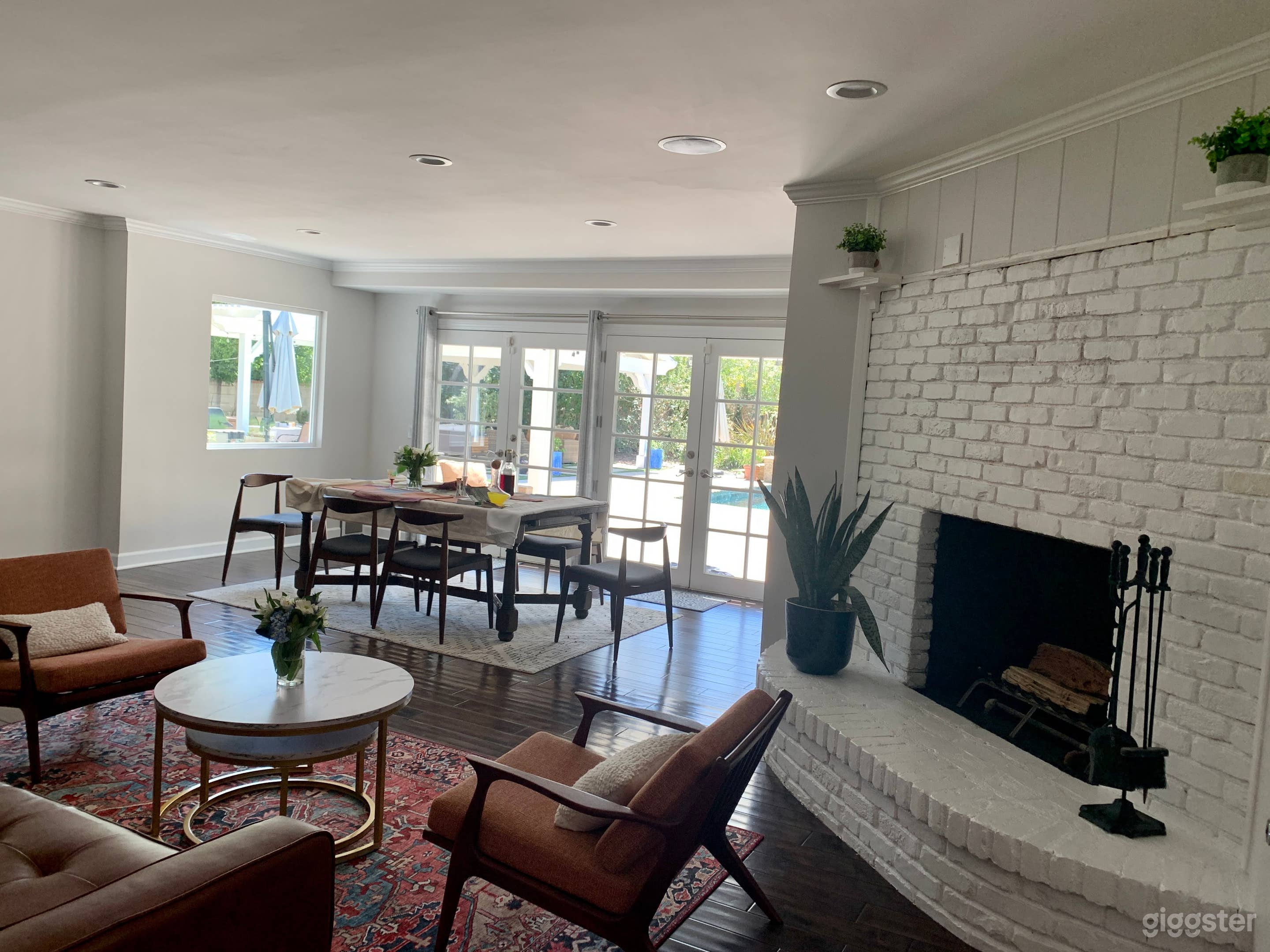 Encino Ranch Style Home on 1/2 acre Photo 4