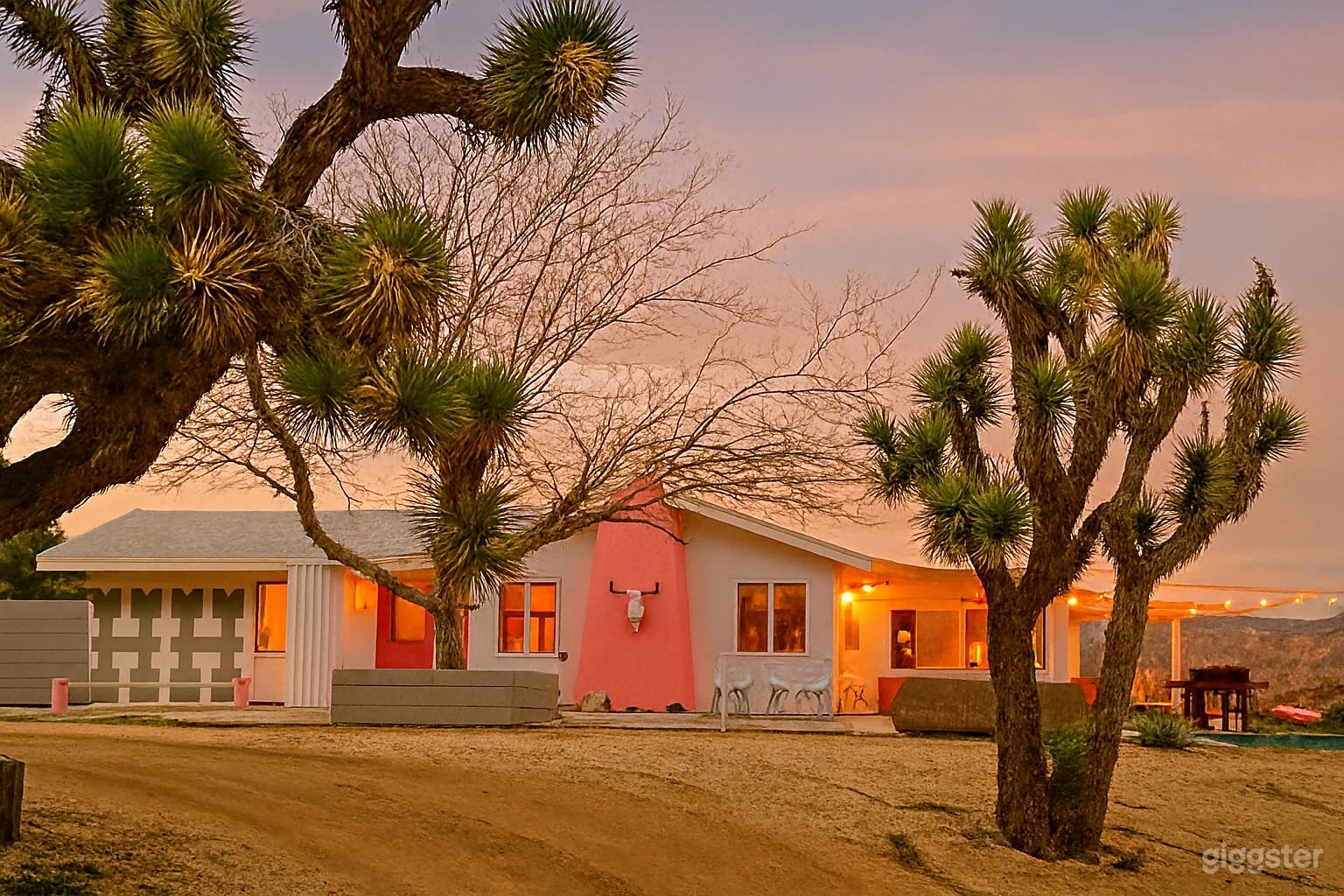 H House | Pickleball + 2 Pools Photo 3