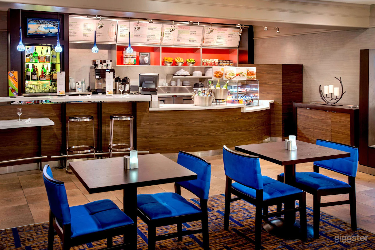 Breakfast Area and Lounge Photo 3