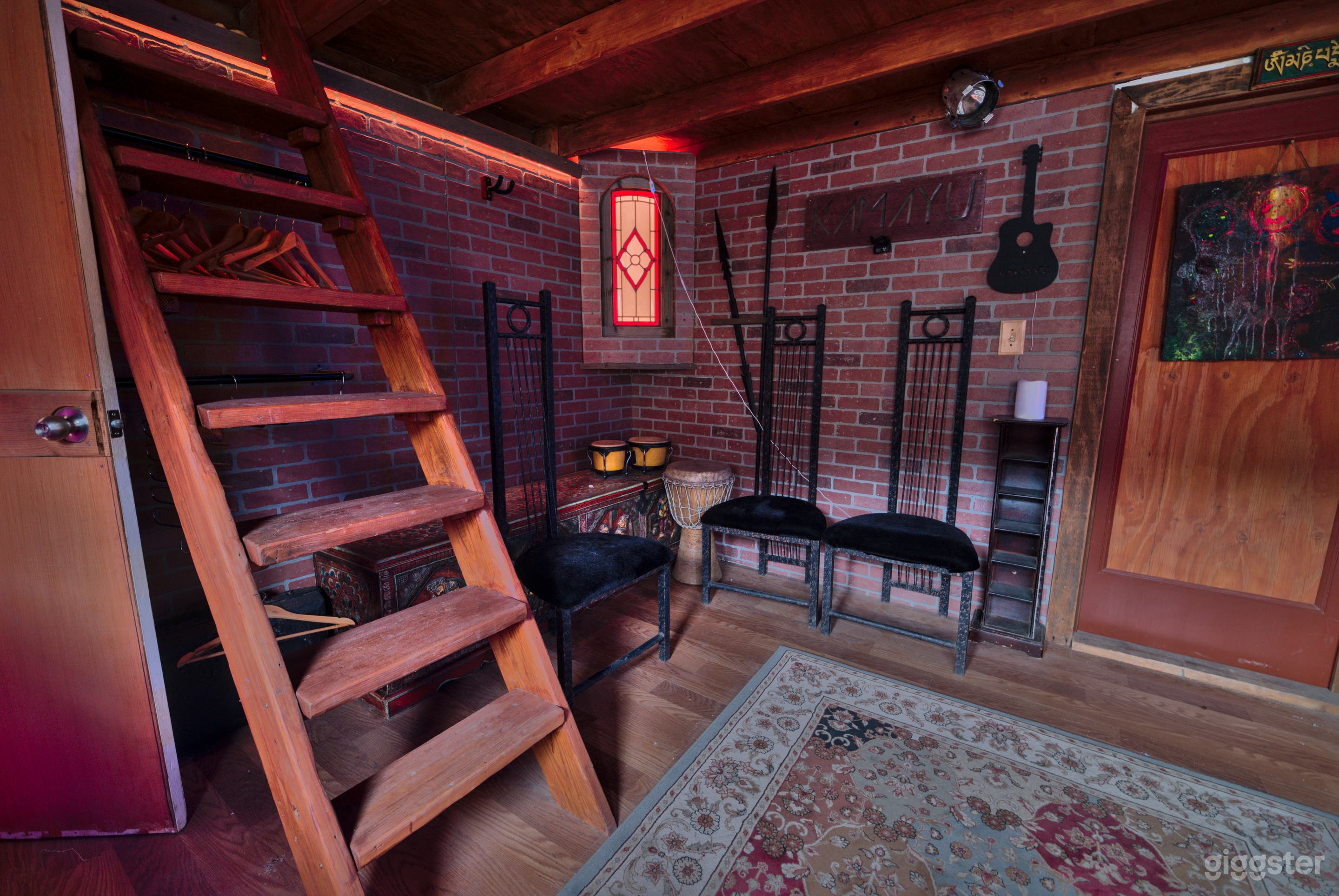 Bohemian Music Studio – Eccentric Creative Interior Set Photo 2