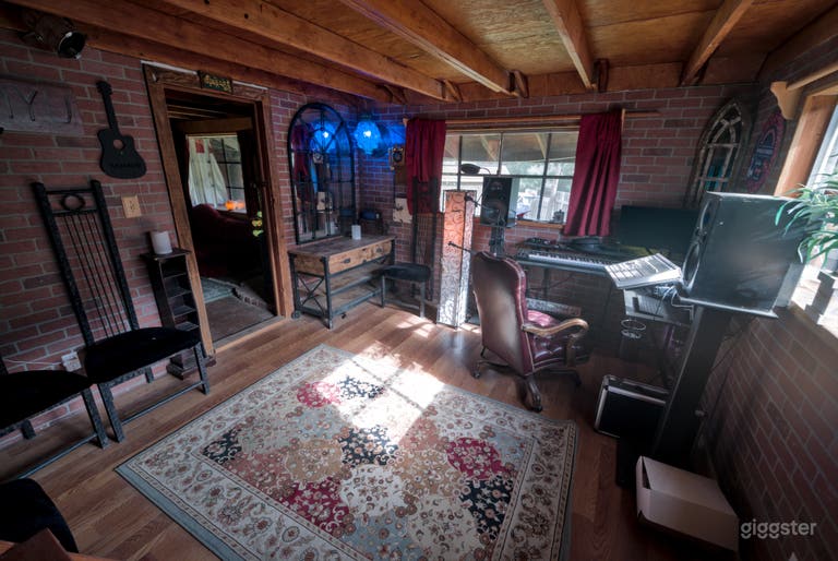  Bohemian Music Studio – Eccentric Creative Interior Set 