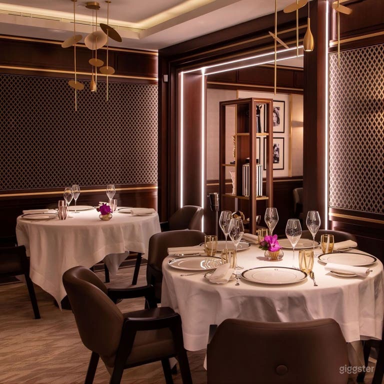  The Main Dining Room: Timeless Italian Glamour 