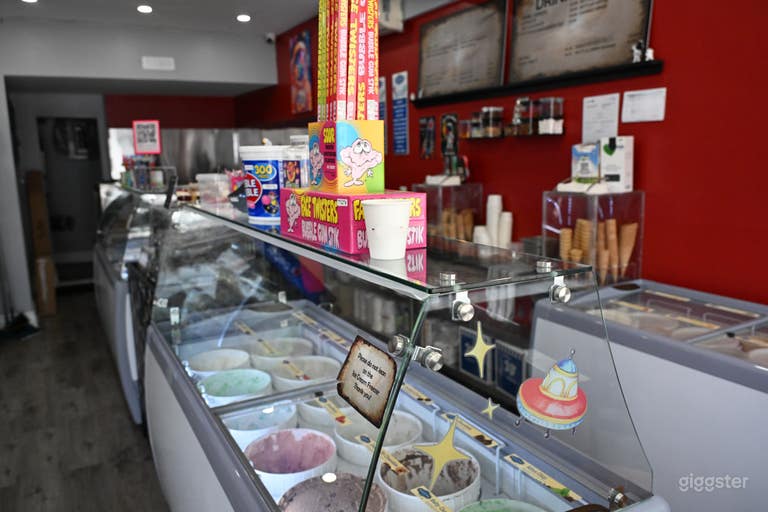  Cute Ice Cream shop, ideal for small events 