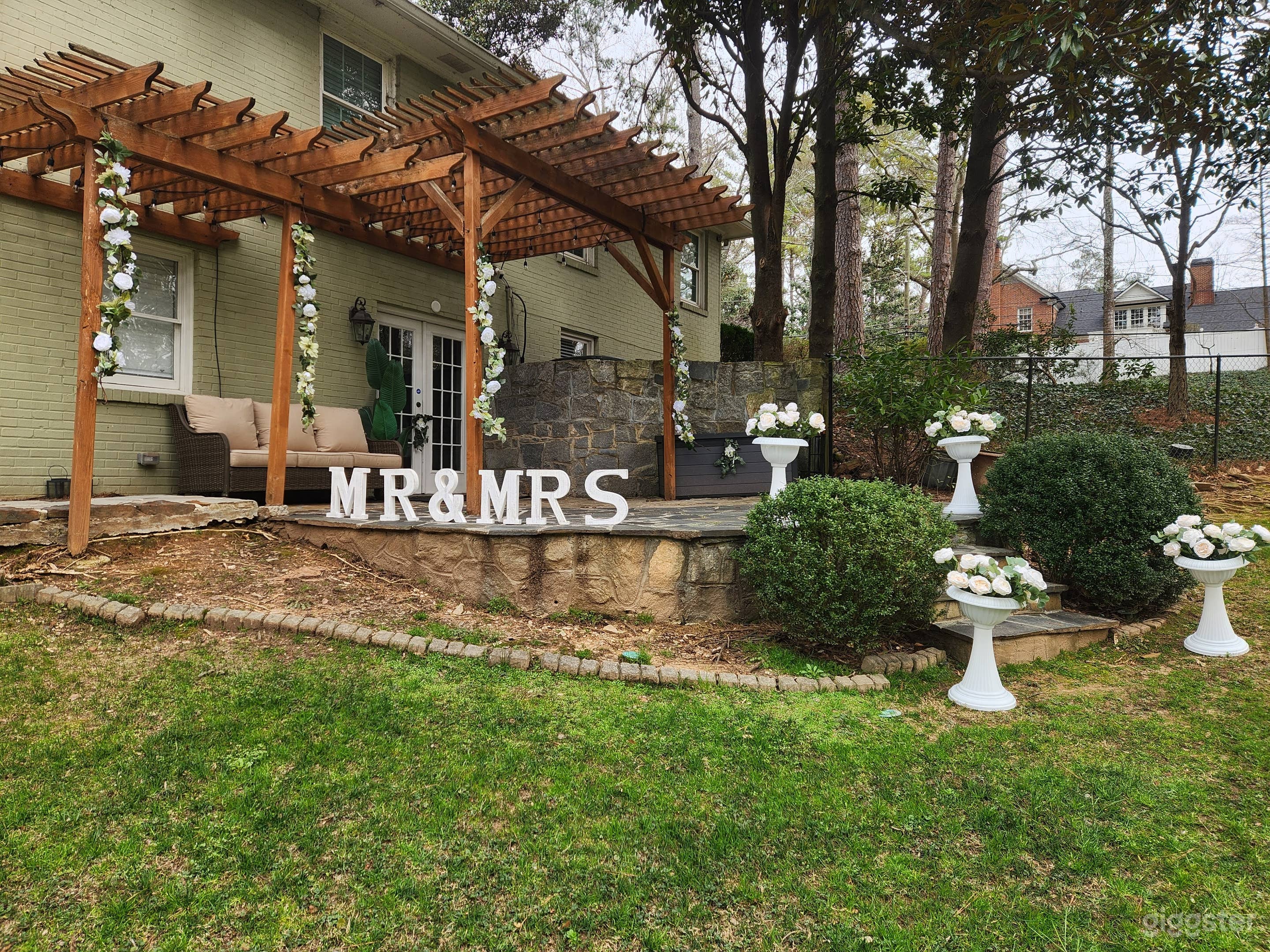 Buckhead Bliss: Backyard Wedding &amp; Dinner Party Photo 3