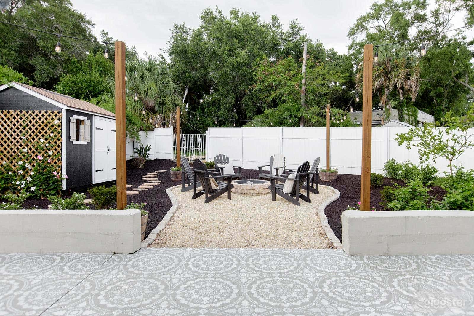 Tropical Backyard Oasis in the Heart of Tampa Photo 2