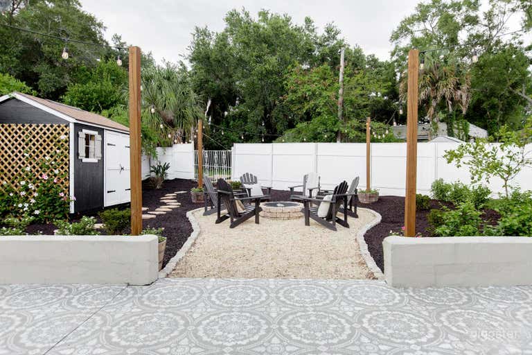  Tropical Backyard Oasis in the Heart of Tampa 