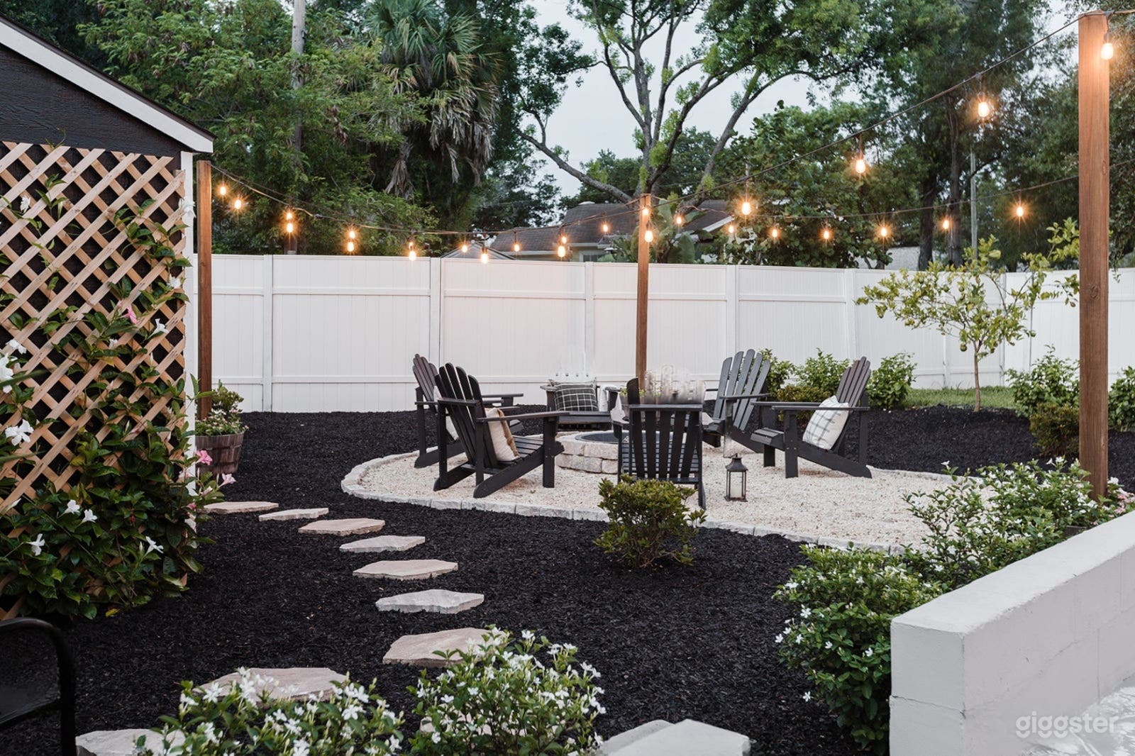 Tropical Backyard Oasis in the Heart of Tampa Photo 1