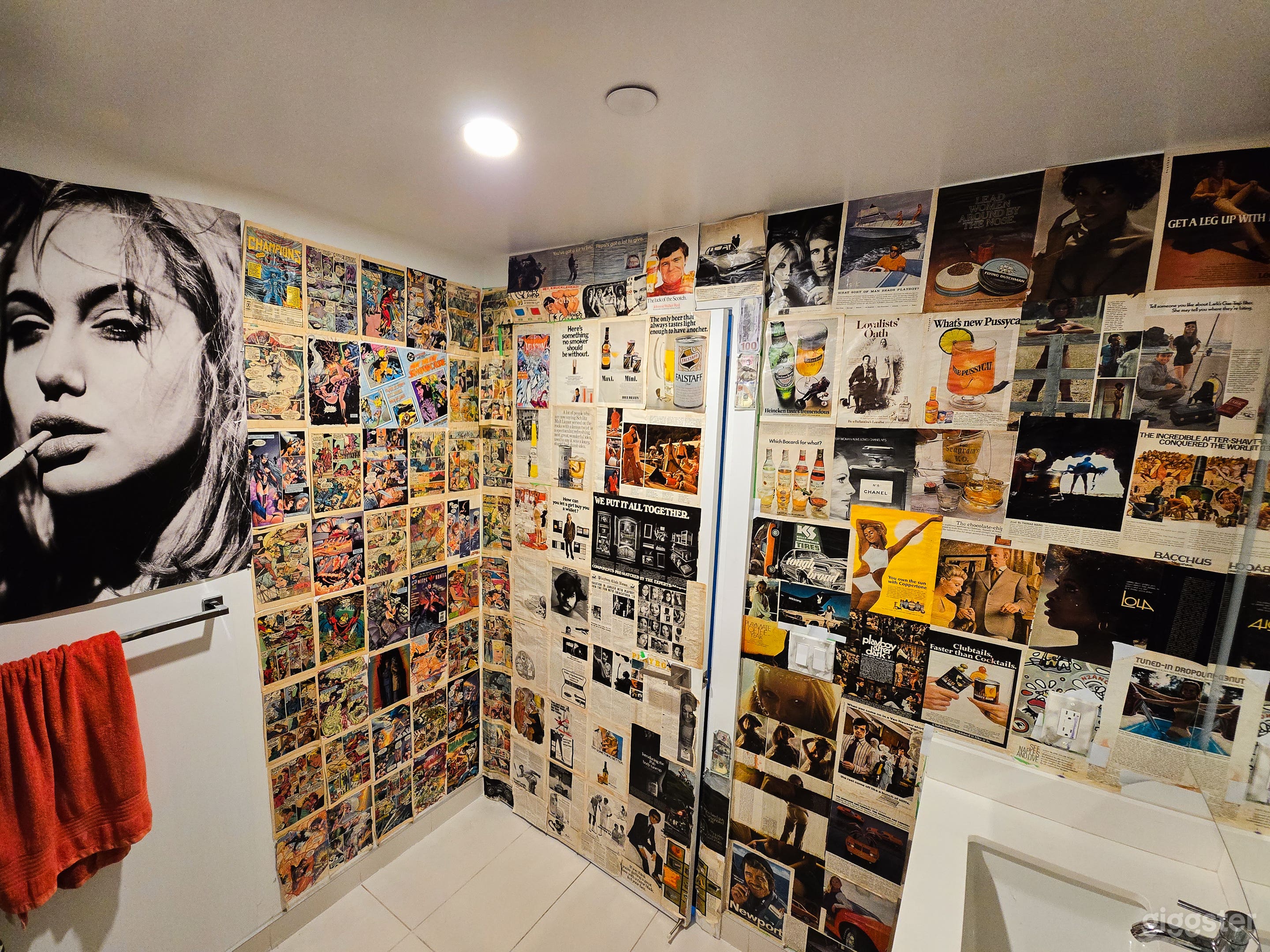 Bathroom mixed media Walls, when door is closed

*You can see more on Instagram @deerdenstudio