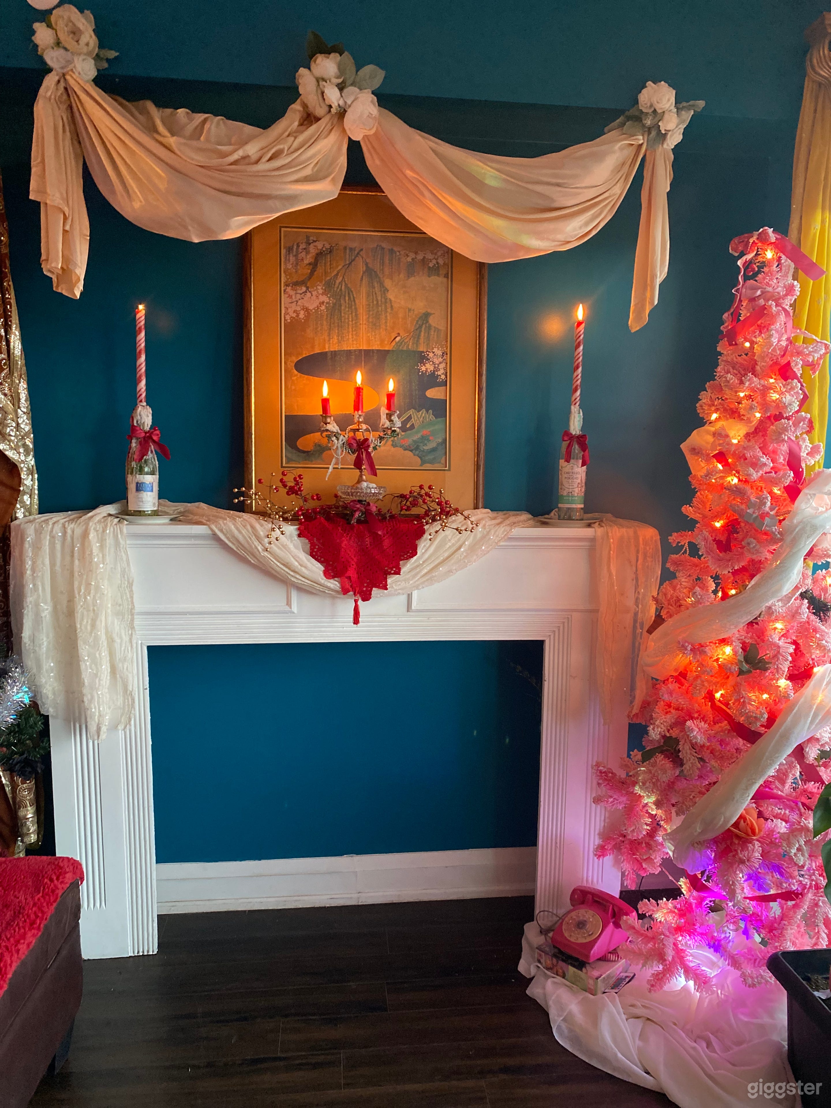 Teal Wall ,Living Room Christmas Edition Daytime 

*Review more on our Instagram @Deerdenstudio